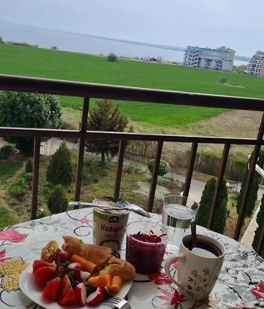 Entire 4pax , Sea View, Pool Апартаменты