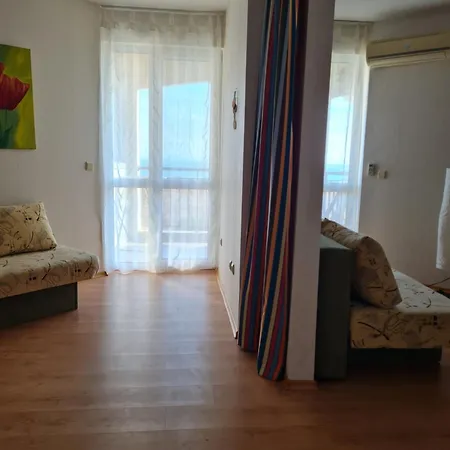 Entire 4pax , Sea View, Pool *