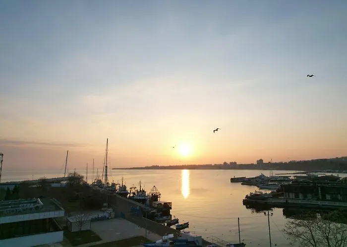 Apartment Entire 4pax , Sea View, Pool