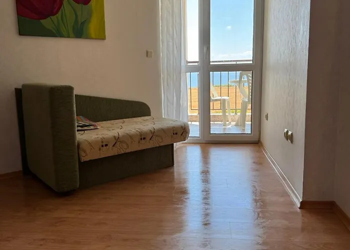 Entire 4pax , Sea View, Pool Rawda