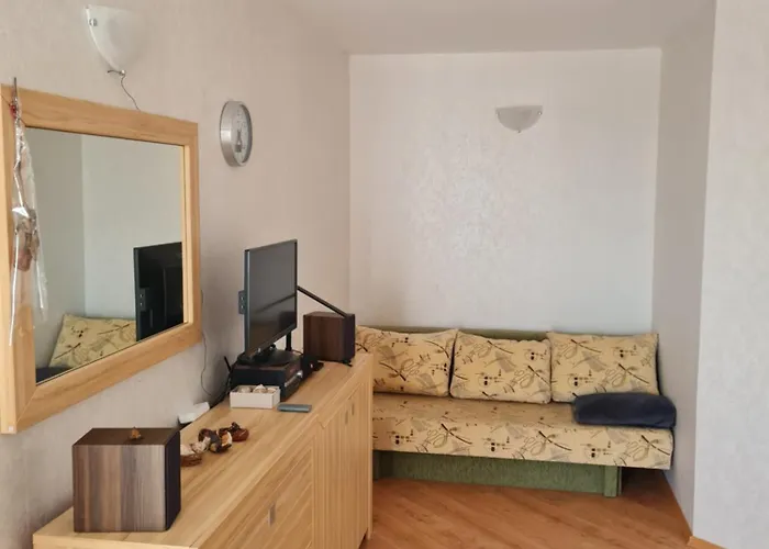 Entire 4pax , Sea View, Pool Apartment *