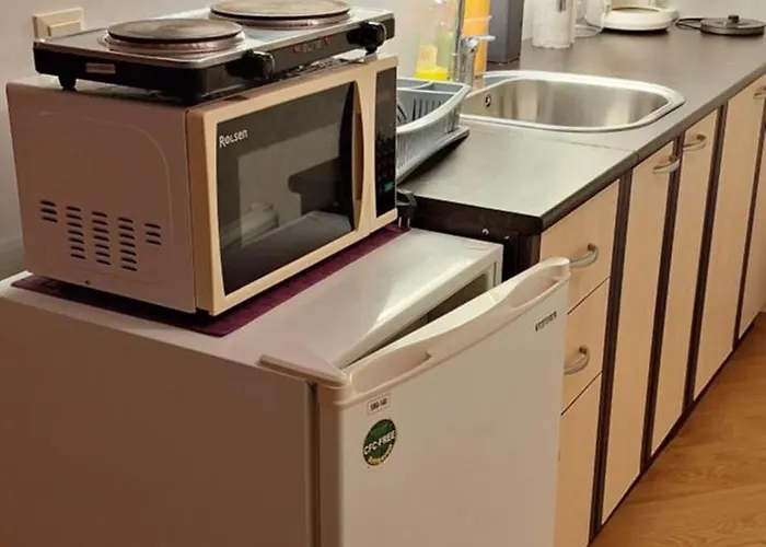 Entire 4pax , Sea View, Pool Apartment *